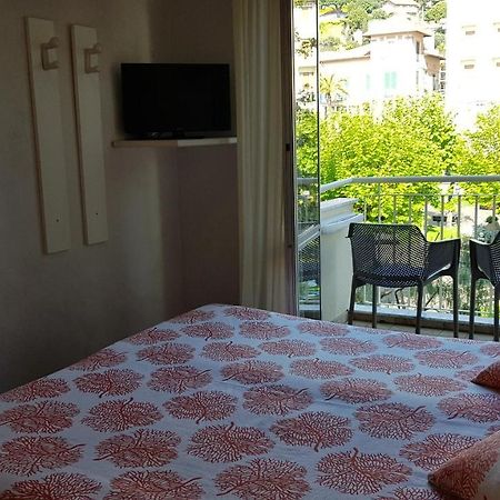 Hotel Enrico Алассио Экстерьер фото